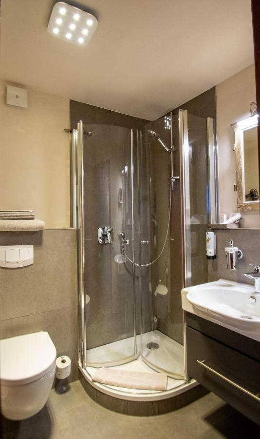 Glückstadt Hotel Das Brueckenhaus מראה חיצוני תמונה